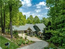 SPECTACULAR ESTATE WITH GORGEOUS MOUNTAIN VIEWS