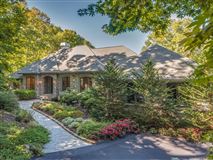 BEAUTIFUL HOME WITH GORGEOUS LONG-RANGE MOUNTAIN VIEWS