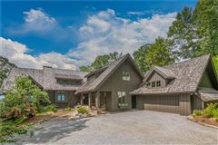 AN EXTRAORDINARY MOUNTAIN ESTATE