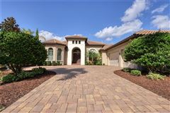 A MAGNIFICENT ARTHUR RUTENBERG HOME