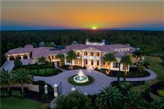 DISTINCTIVE GRAND ESTATE