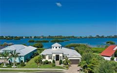 BAYFRONT LIVING AT ITS FINEST