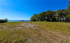 CAPTIVATING INTERCOASTAL WATERWAY VISTAS