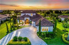 SLEEK SOPHISTICATION AND ARTISTICALLY CRAFTED RESIDENCE