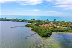 MANASOTA KEY SITE FOR TWO ESTATE RESIDENCES