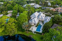 EXQUISITE LAKEFRONT ESTATE