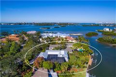 MAGICAL WATERFRONT SETTING