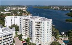 BREATHTAKING VIEWS OVERLOOKING SARASOTA BAY