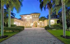 CASUALLY ELEGANT CUSTOM WATERFRONT RESIDENCE