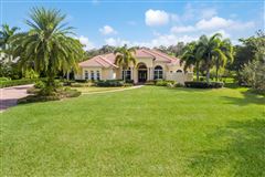 TRADITIONAL FLORIDA DESIGN