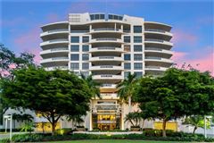 ONE-OF-A-KIND SAVOY ON PALM RETREAT