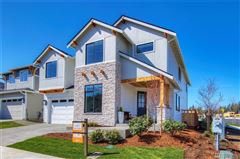 GORGEOUS NEW CONSTRUCTION ON SPACIOUS HOME SITE