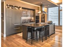 RARE PEARL DISTRICT CONDO AT THE METROPOLITAN