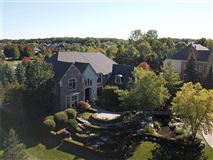 EXQUISITE HOME IN PRESTIGIOUS KINGSRIDGE