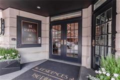 AN EXQUISITE HOME IN AN EXCLUSIVE BUILDING