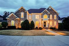 ONE-OF-A-KIND HOME IN WEST LAKE