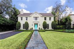 VINTAGE HOME OVERLOOKING DEL MONTE PARK