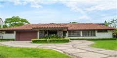 SPECTACULAR PROPERTY IN PRIME LOCATION
