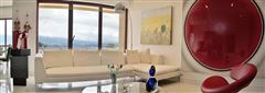 BEAUTIFUL CONDO IN EXCLUSIVE TOWER