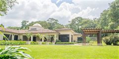 SPACIOUS, ELEGANT, WARM CONTEMPORARY