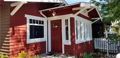 QUINTESSENTIAL CRAFTSMAN IN GREAT LOCATION