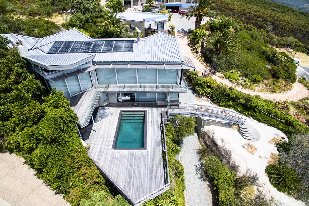 CAMPS BAY ENDLESS VIEWS | South Africa Luxury Homes | Mansions For Sale | Luxury Portfolio