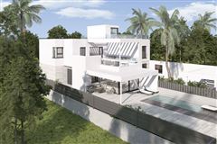 BEAUTIFUL MANSION IN A SCENIC VALLEY