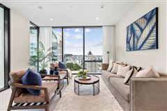 CONTEMPORARY AND STYLISH SKY HOME