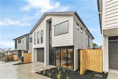 SUPERB HIGH-QUALITY HOME IN IDEAL ST JOHNS LOCATION