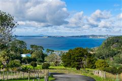 BEAUTIFUL BARE PROPERTY WITH SCENIC VIEWS OF THE OCEAN
