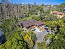 LOVELY HOME IN THE HEART OF THE NORTHERN SLOPES OF REMUERA