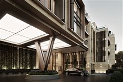 VICTORIA LANE - THE CROWN JEWEL