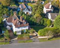 ELEGANT EDWARDIAN IN SOUGHT-AFTER LOCATION