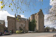 OUTSTANDING SCOTTISH CASTLE