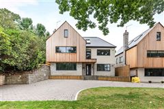 STUNNING NEW HOME BEAUTIFULLY APPOINTED