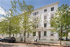 ELEGANT THREE BEDROOM APARTMENT WITH SEPARATE STUDIO
