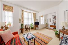 GROUND FLOOR APARTMENT ON A POPULAR BLOCK
