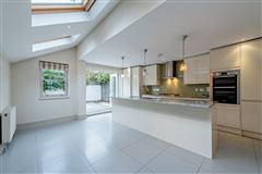FOUR BEDROOM VICTORIAN TERRACED HOUSE ON PRIME STREET