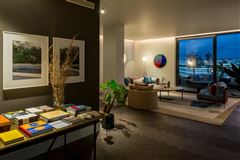 STUNNING TRIPLE ASPECT PENTHOUSE