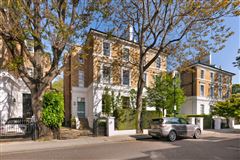 SUBSTANTIAL FREEHOLD RESIDENCE