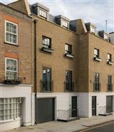 SPECTACULAR NEW FIVE BEDROOM CONTEMPORARY HOME