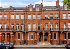 SPLIT LEVEL APARTMENT ON CHEYNE GARDENS