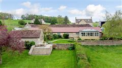 A CHARMING VICTORIAN EQUESTRIAN PROPERTY