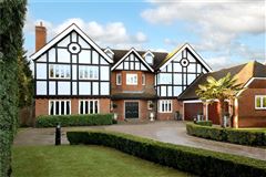 IMMACULATE HOME ON PRESTIGIOUS CAMP ROAD