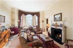 BEAUTIFUL THIRD FLOOR APARTMENT