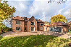 A BESPOKE AND HANDSOME RESIDENCE SET WITHIN THE PRESTIGIOUS CHALFONT HEIGHTS PRIVATE ESTATE
