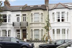 IMPRESSIVE HOME ON DESIRABLE STREET