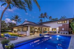 RUSTIC MODERN KAHALA HOME