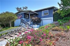 BRIGHT AND SUNNY MID-CENTURY MODERN HOME