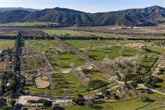 RIVER EDGE FARM - ONE-OF-A-KIND HISTORIC RANCH